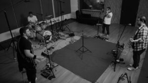 Read more about the article Bonus Trak presenta ‘Live Session (Ensayo)’ y muestra su faceta más orgánica y natural