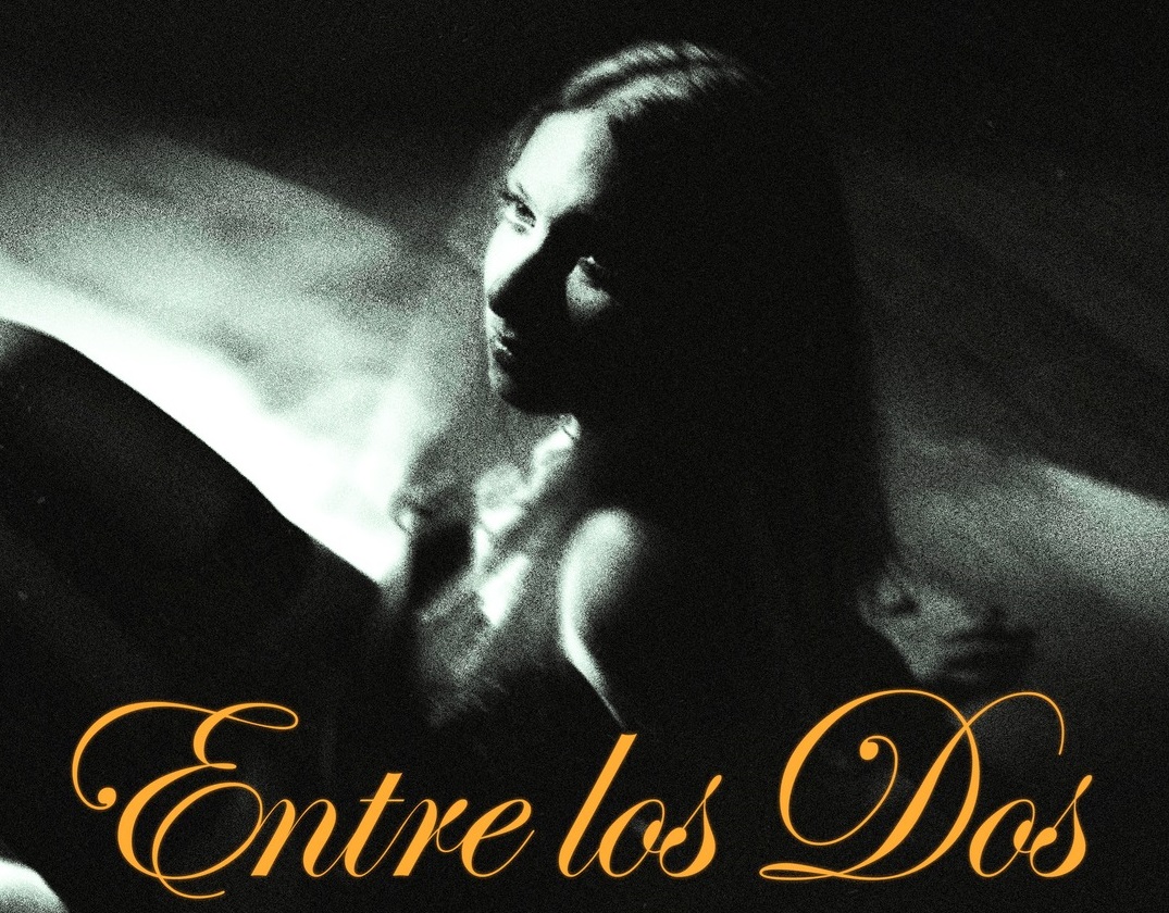 You are currently viewing ‘Entre los dos’, lo nuevo de Zofi Consta ¡Mira el video!