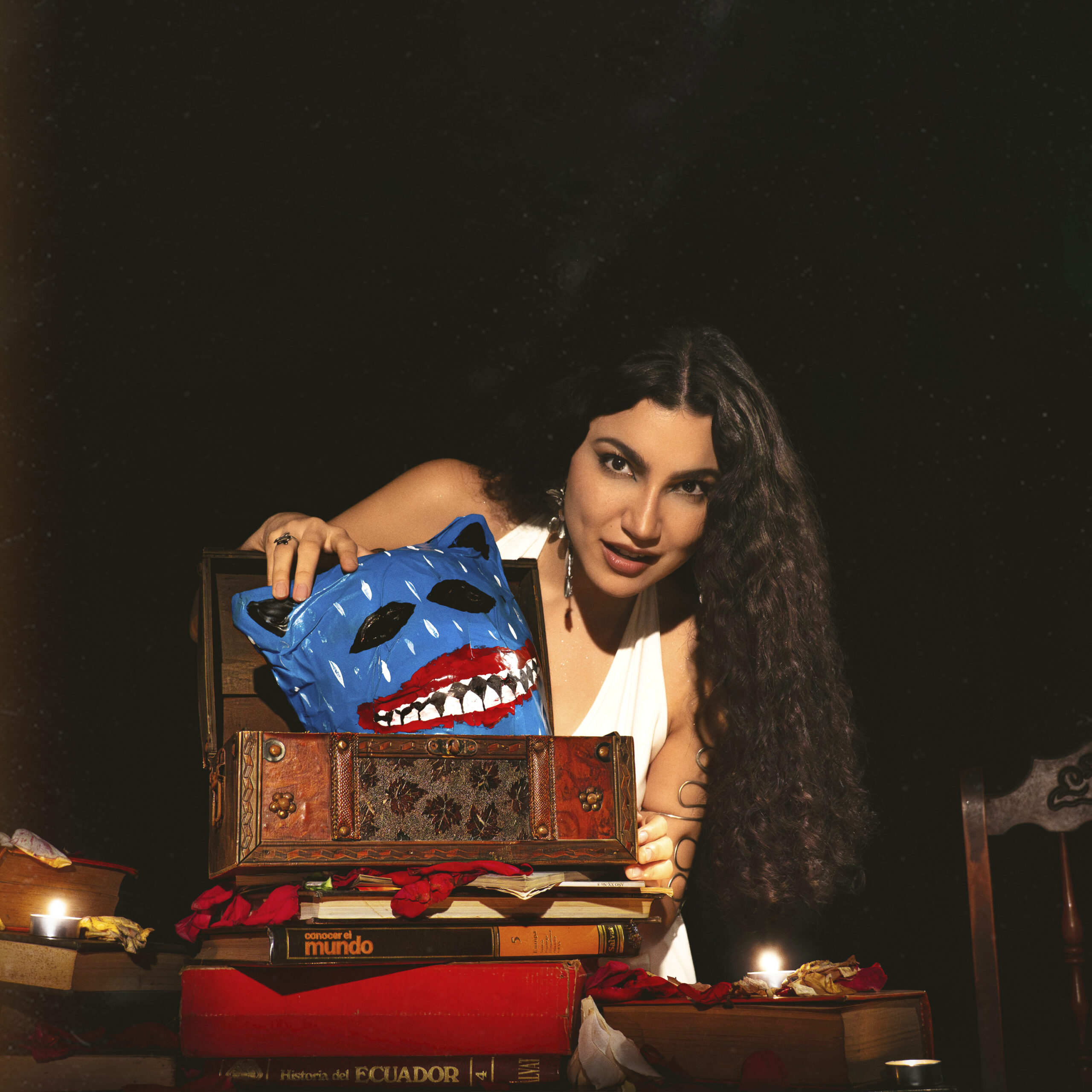 Read more about the article Shalom Mendieta presenta “Ayayay”: la cumbia ecuatoriana que transforma el dolor en baile