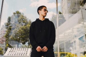 Read more about the article “Love Song 4 Tonight”: Claudence trae un groove entre la música electrónica y la noche