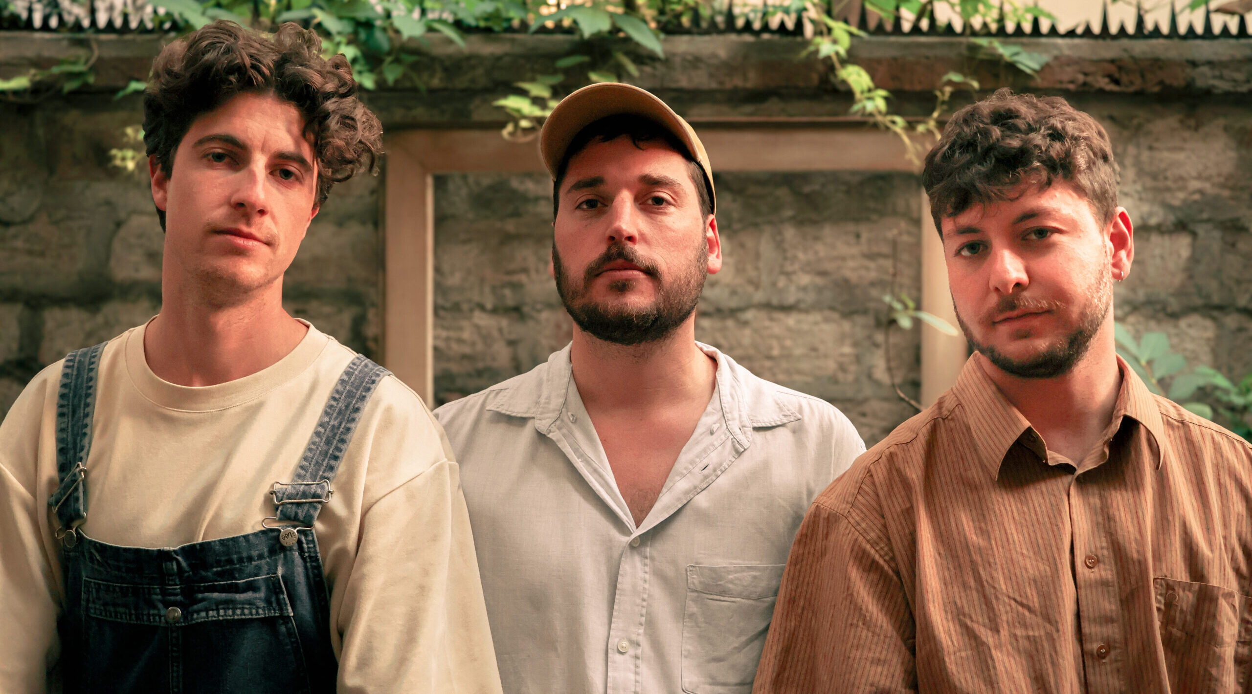 Read more about the article Pescao profundiza su lado más íntimo junto a Y Vicente en “Son Horas”, segundo adelanto de UNO