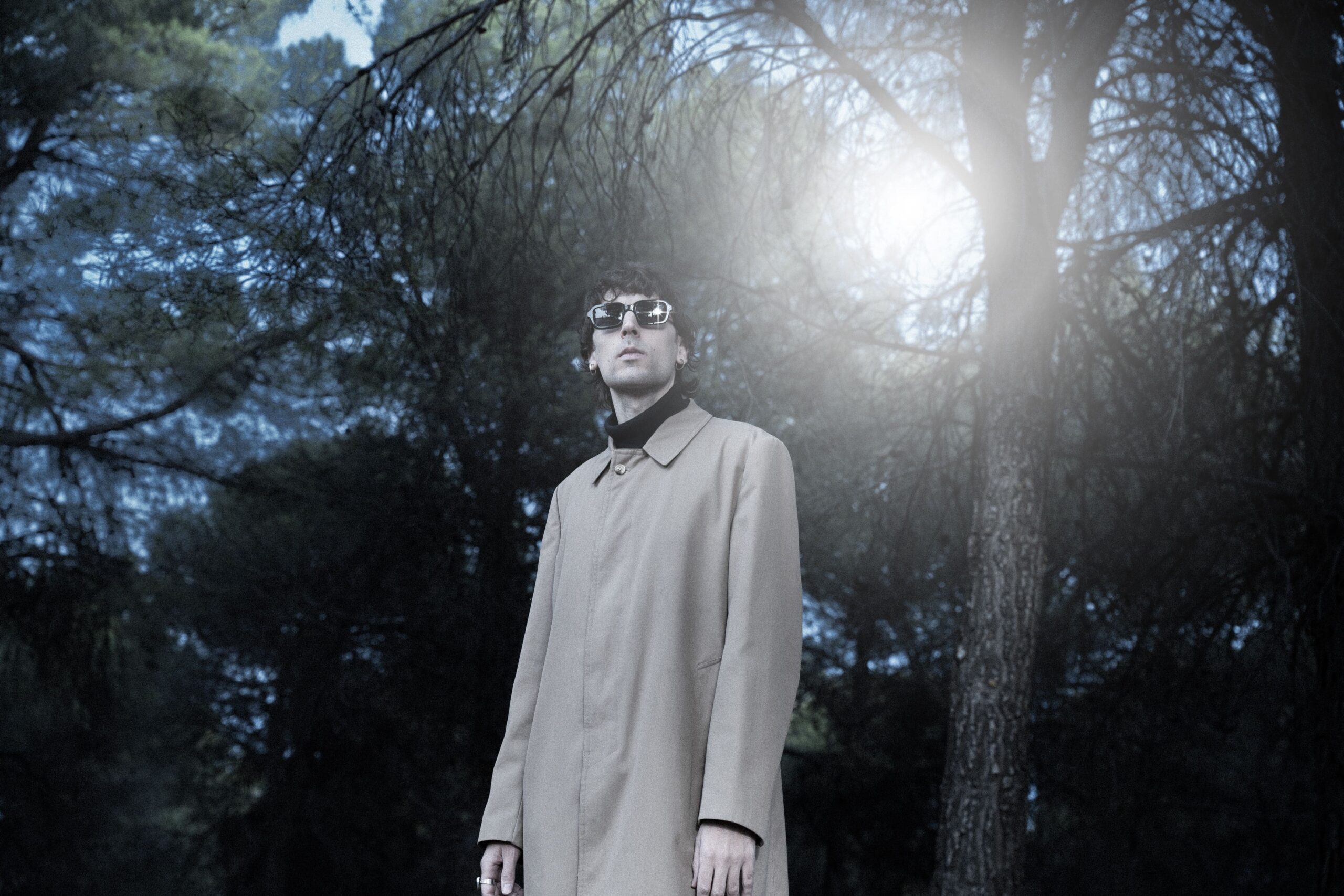 Read more about the article Cristalino presenta “Destello”, invoca a la luz como acto de resistencia