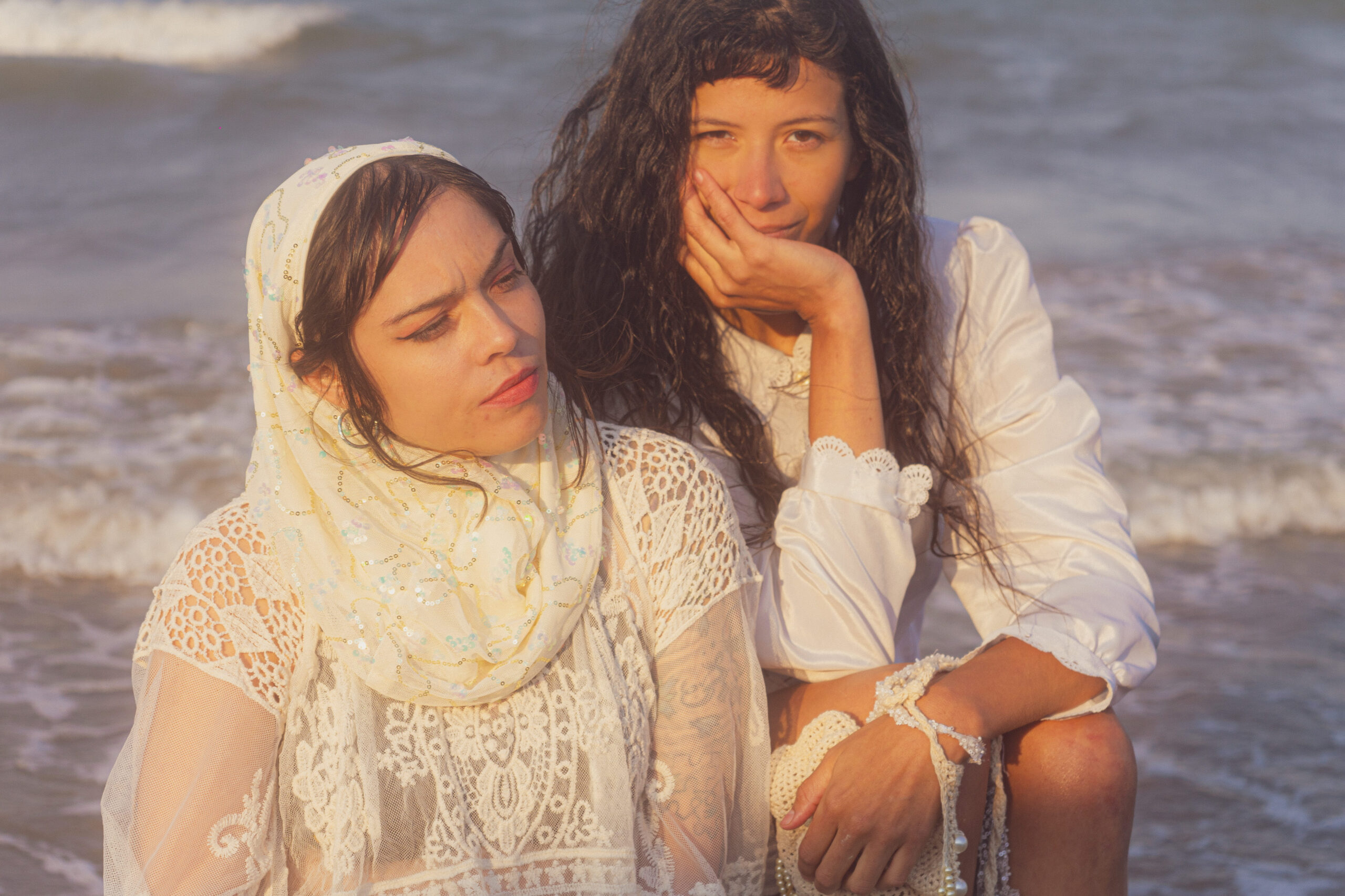 Read more about the article El dúo ‘diversiones’ debuta con el don y sin dudar, una primera entrega donde el placer también puede ser profundo