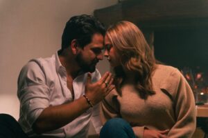 Read more about the article UBanda y Frank Alba, de Colombia, lanzan ‘VABEM’ (Voy a beberme el mundo)