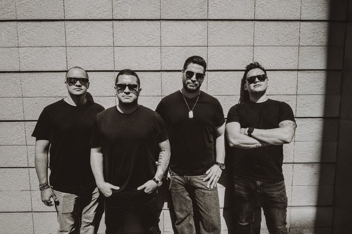 You are currently viewing El rock alternativo de los peruanos 3 Yardas encuentra un nuevo pulso en ‘-10 BPM’, su nuevo álbum acústico