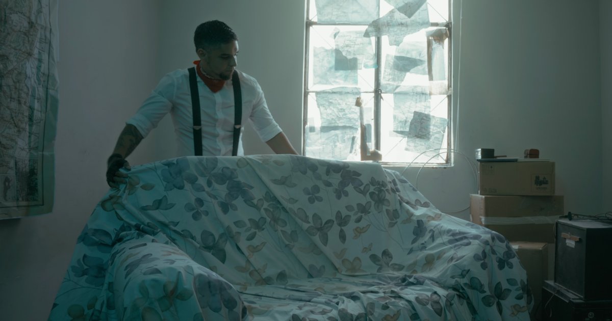 Read more about the article Perú: Lobo Gris cambia el tono de su discurso en “Espejo”, una canción que apuesta por la confianza entre generaciones