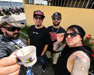 Read more about the article Los White Noise lanzan ‘Sin Dios y Sin Ley’ es un sonido sucio con melodías rápidas,